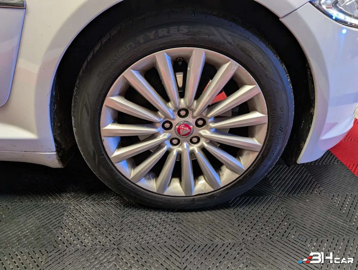 Jaguar Xf - photo 19
