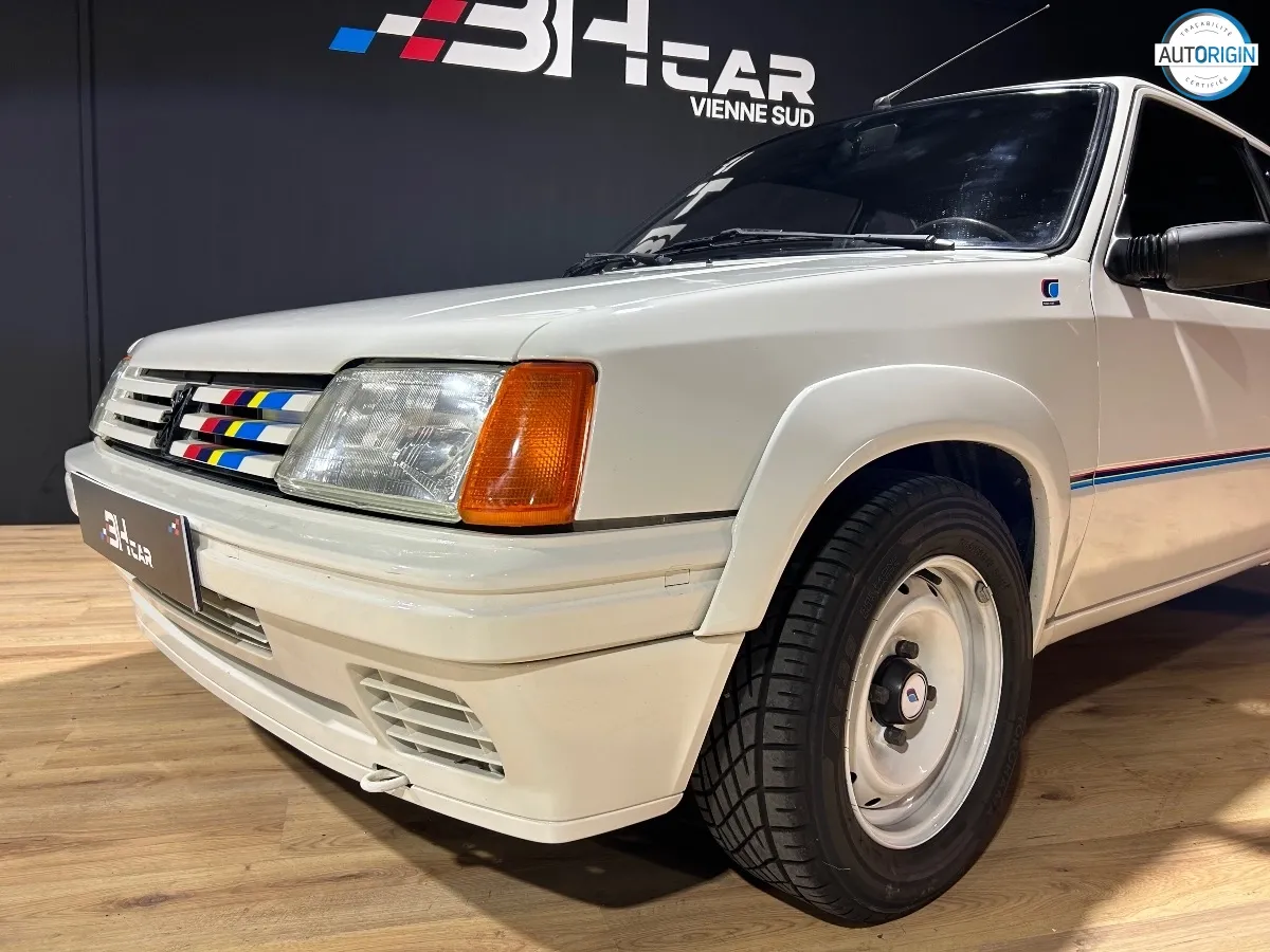 Peugeot 205 - photo 3