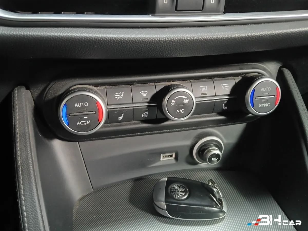 Alfa Romeo Stelvio - photo 18
