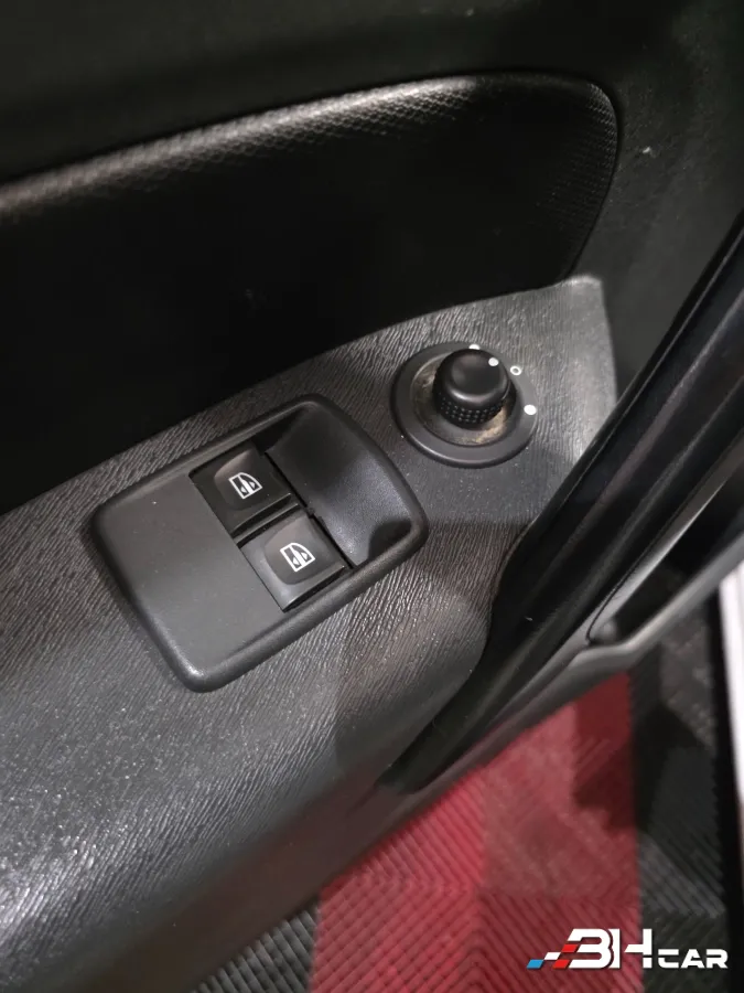 Renault Kangoo Express - photo 14