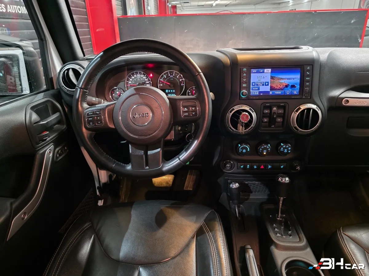 Jeep Wrangler - photo 11