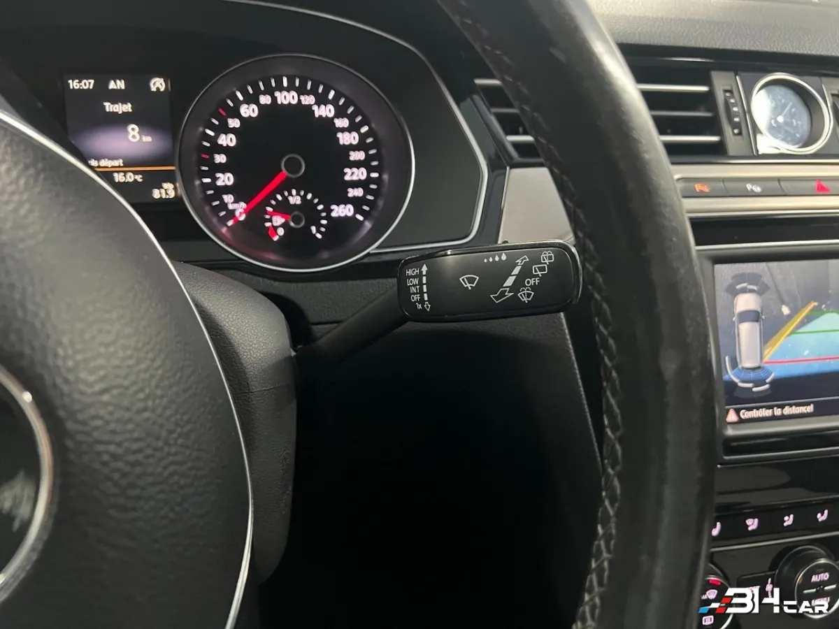 Volkswagen Passat - photo 36