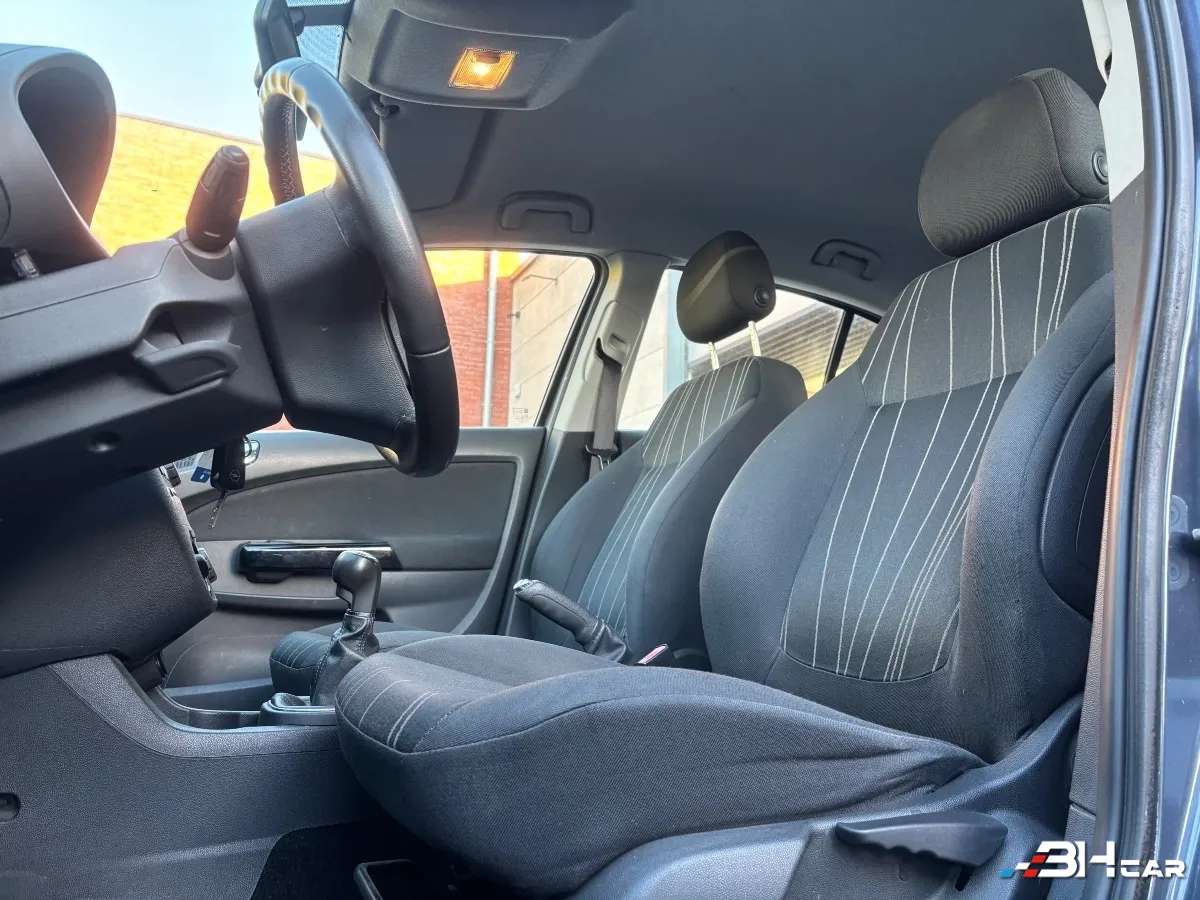 Opel Corsa - photo 10