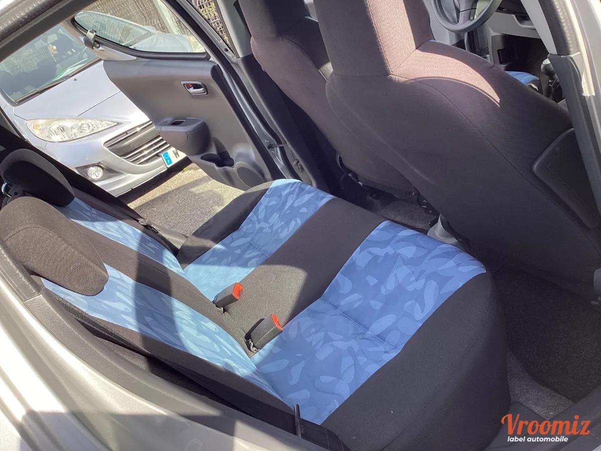 Nissan Pixo 1.0 VISIA