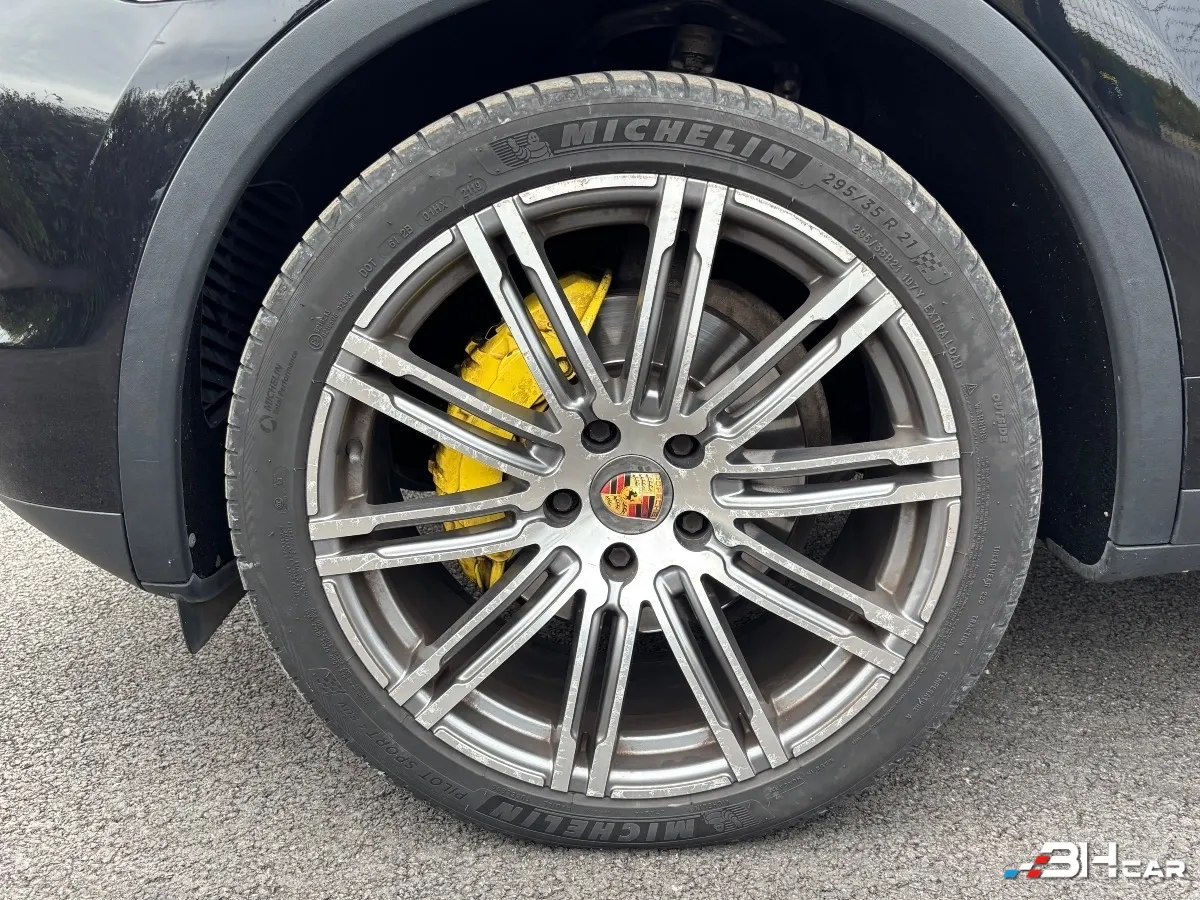Porsche Cayenne - photo 11