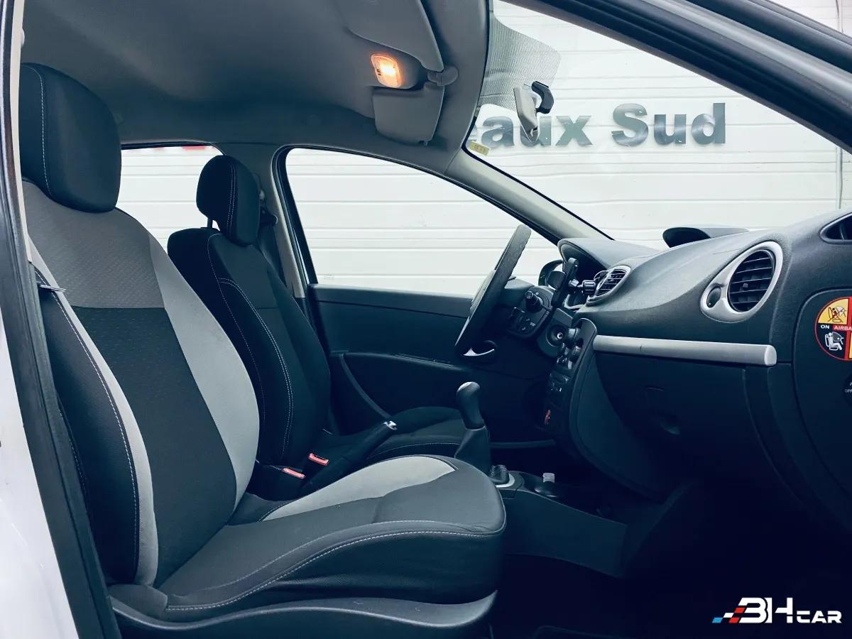 Aperçu indisponible de RENAULT Clio