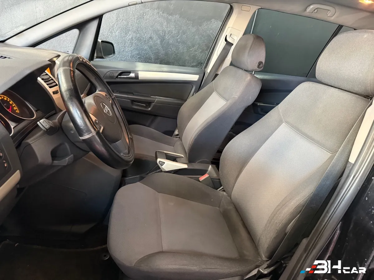Opel Zafira - photo 11