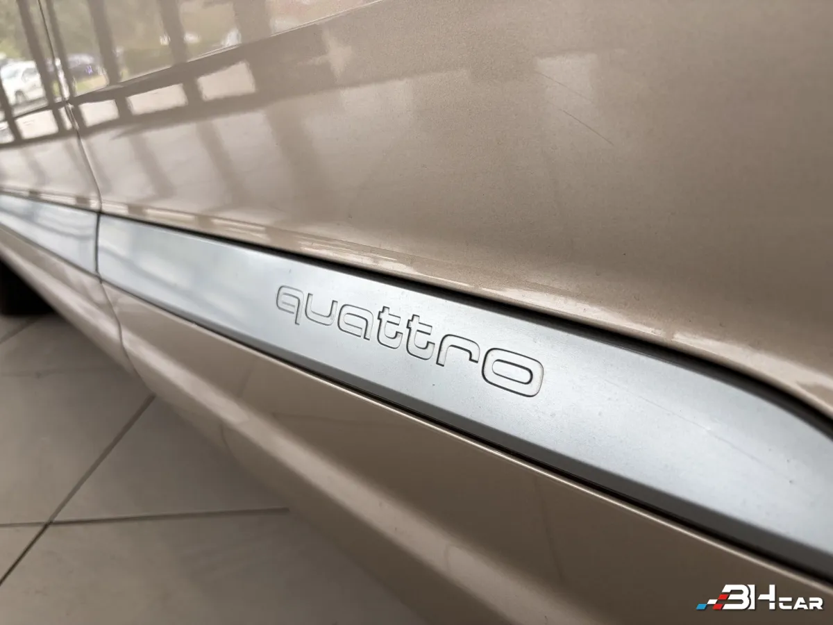 Audi Q7 - photo 14