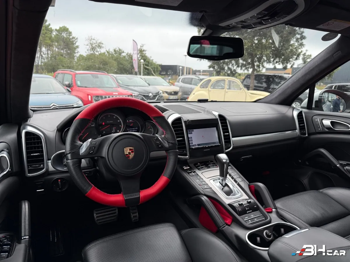 Porsche Cayenne - photo 8