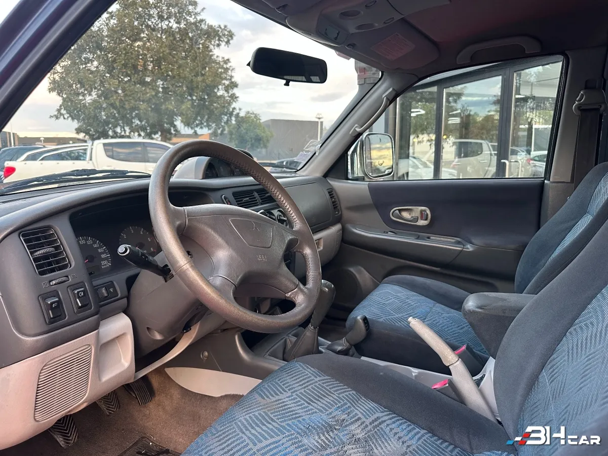 Mitsubishi Pajero Sport - photo 6