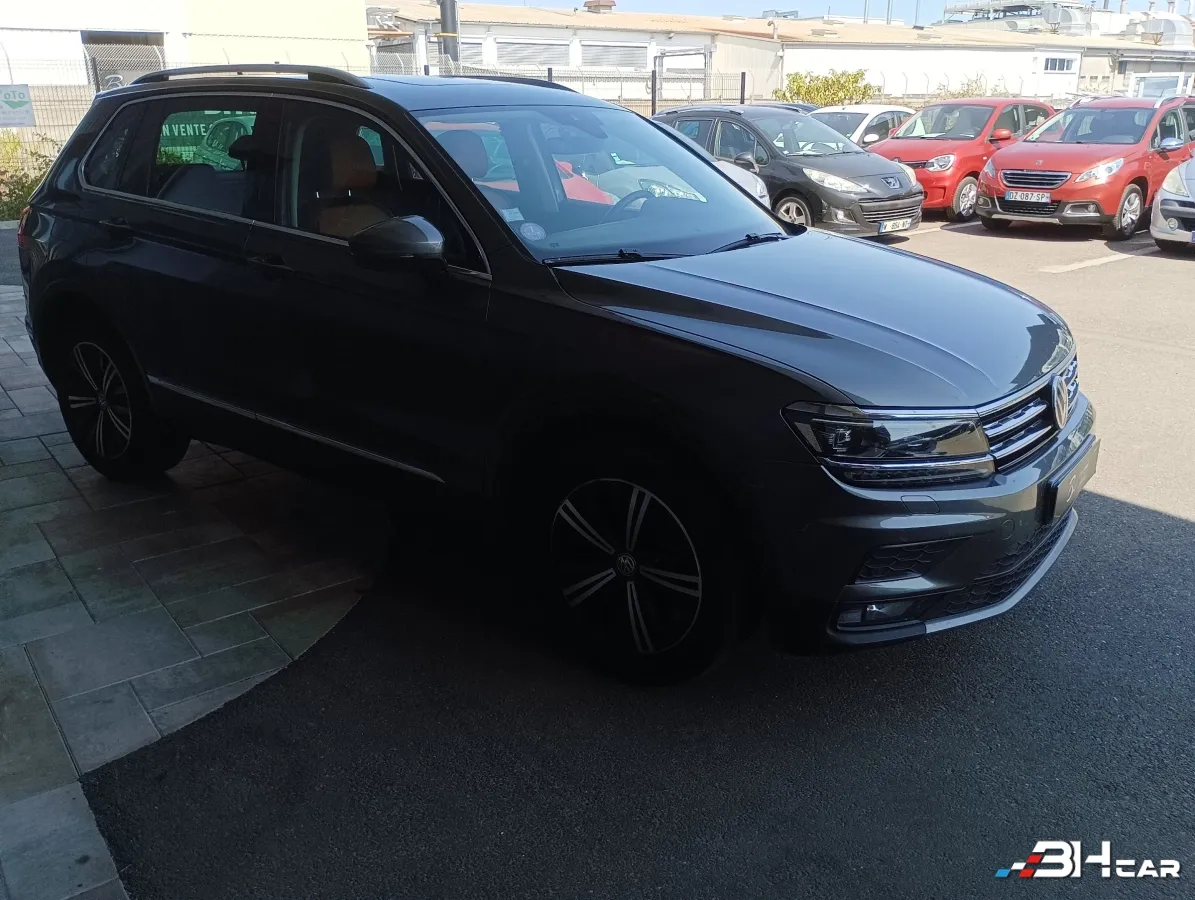 Volkswagen Tiguan - photo 6