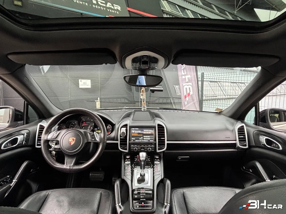 Porsche Cayenne - photo 18