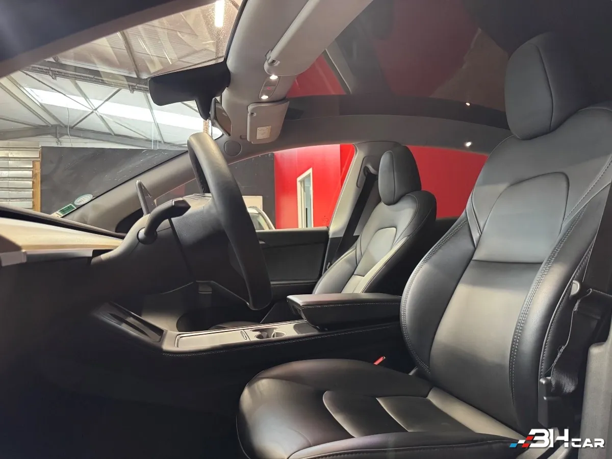 Tesla Model-y - photo 8