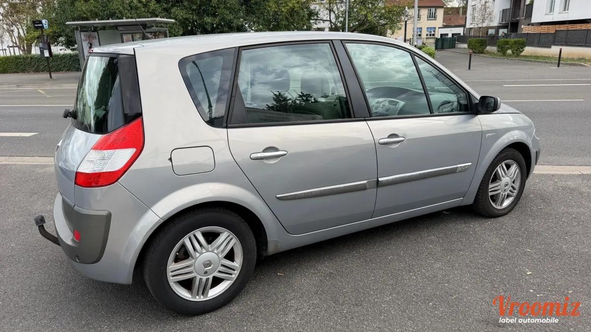 Renault Scenic 2.0 135 BVA