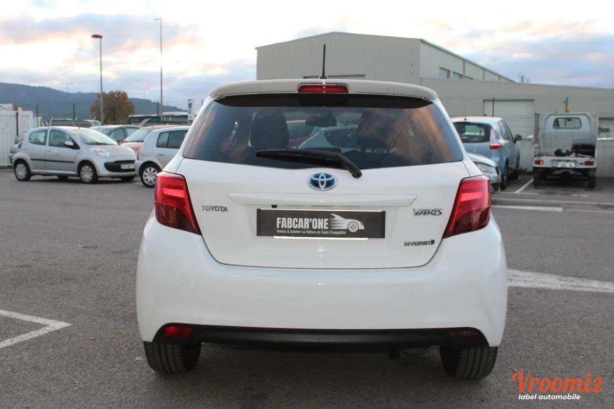 TOYOTA Yaris 3 phase 2 HSD 100h Design 5p