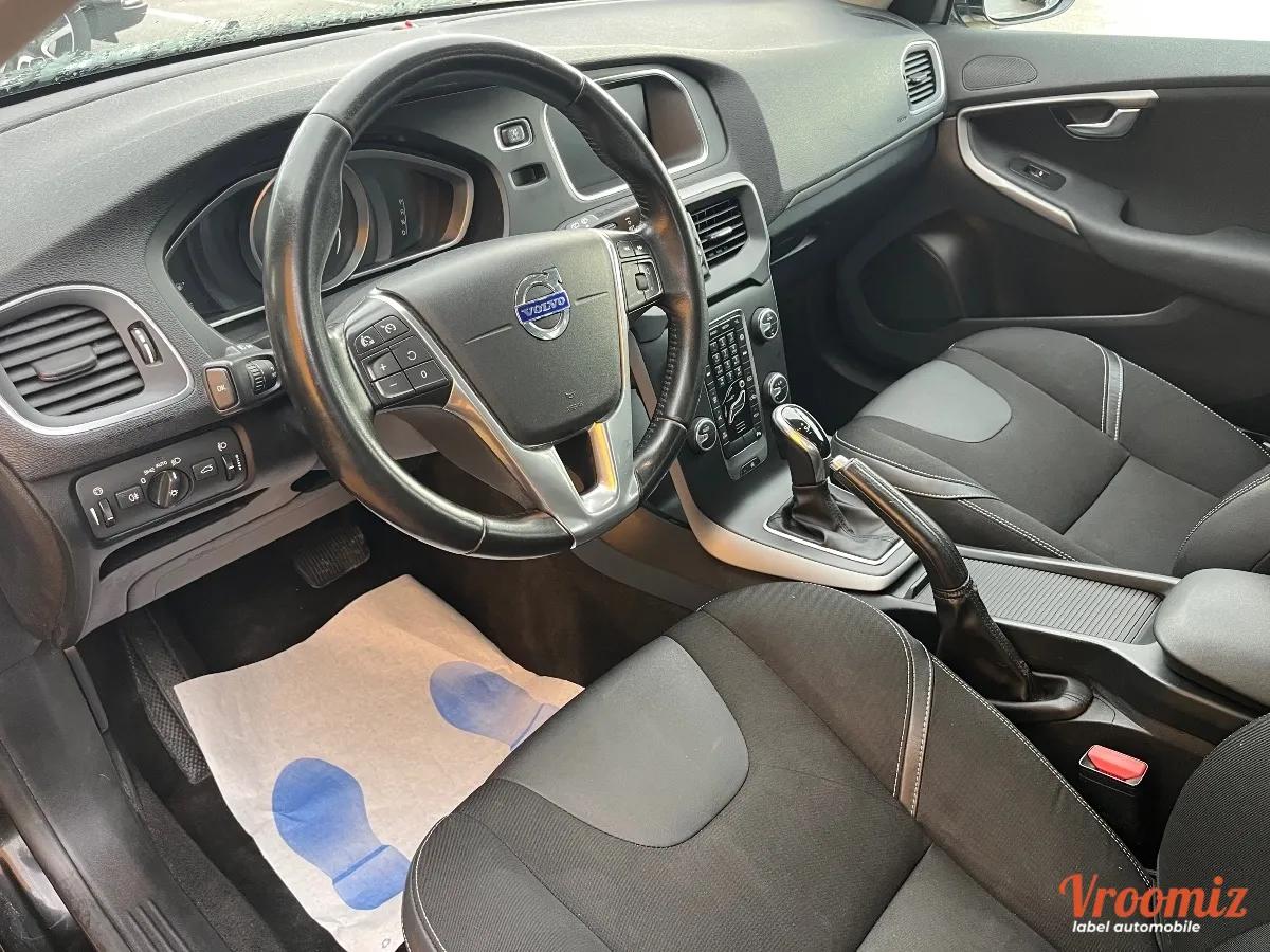 VOLVO V40 II D2 2.0 TDi Geartronic 120 CV Boîte automatique
