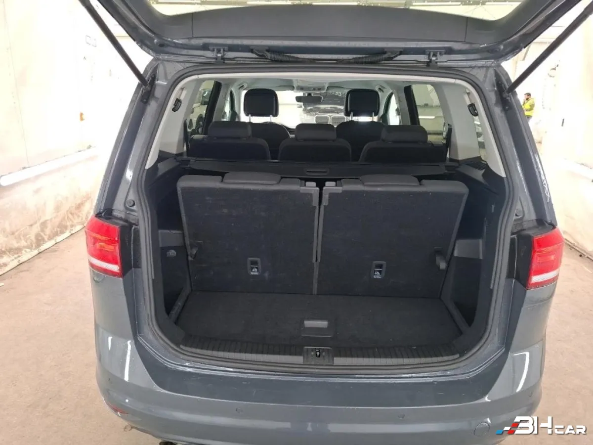 Volkswagen Touran - photo 6