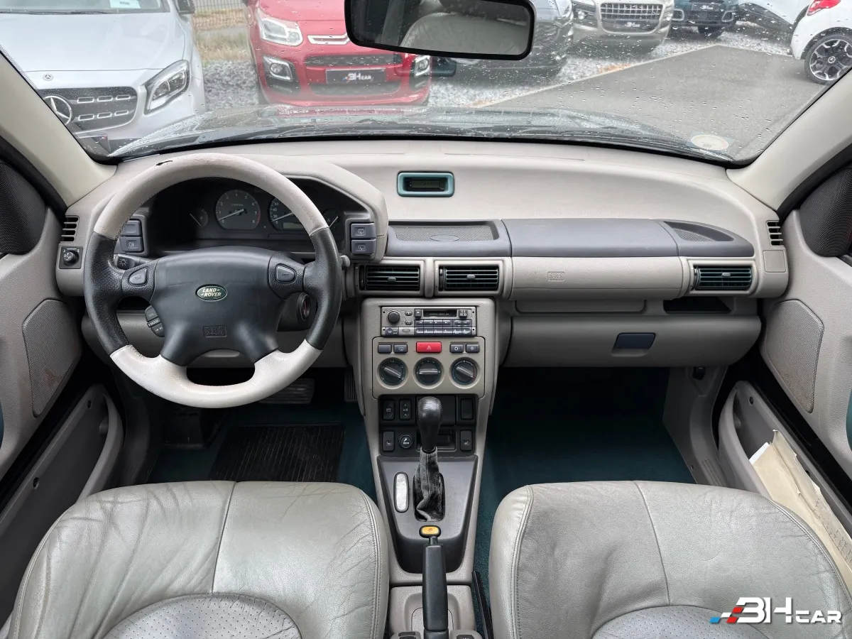 Land Rover Freelander - photo 12