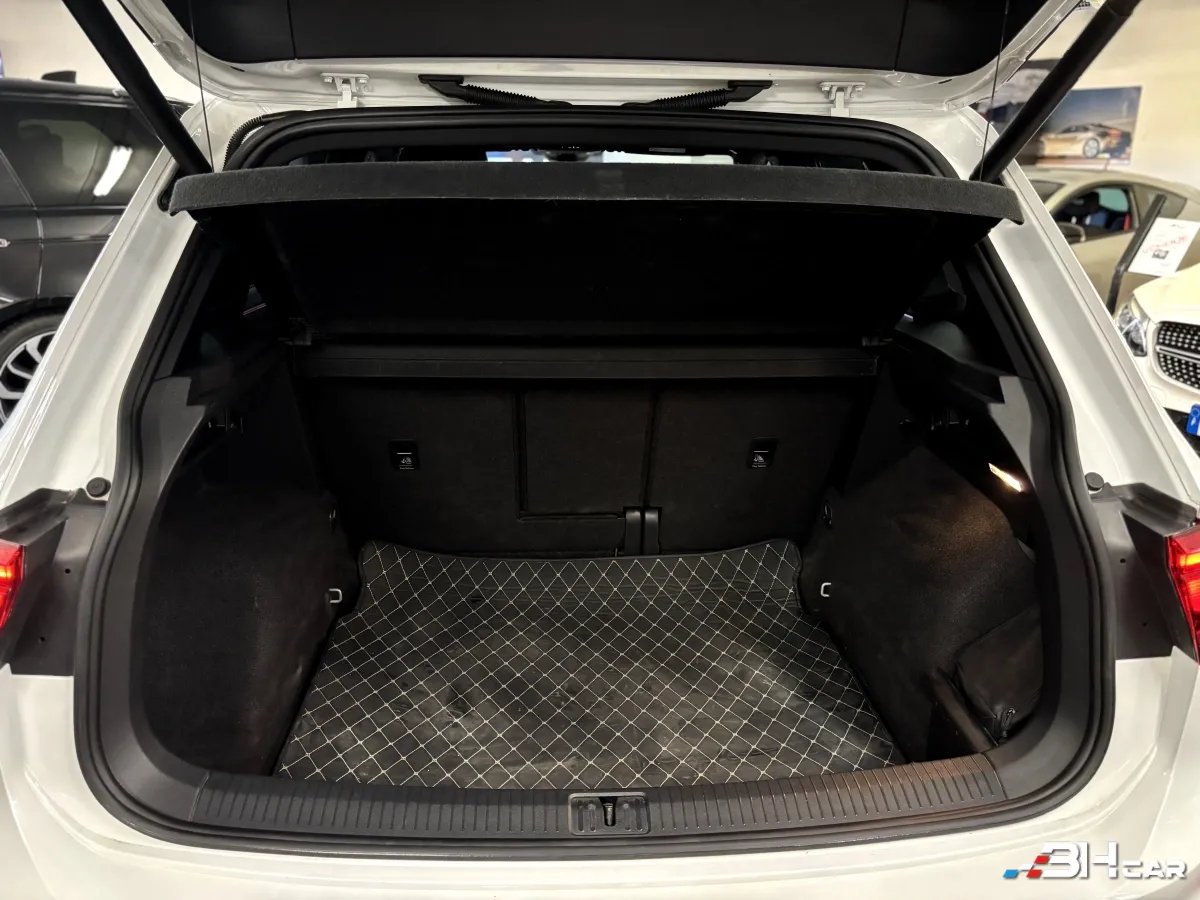 Volkswagen Tiguan - photo 14