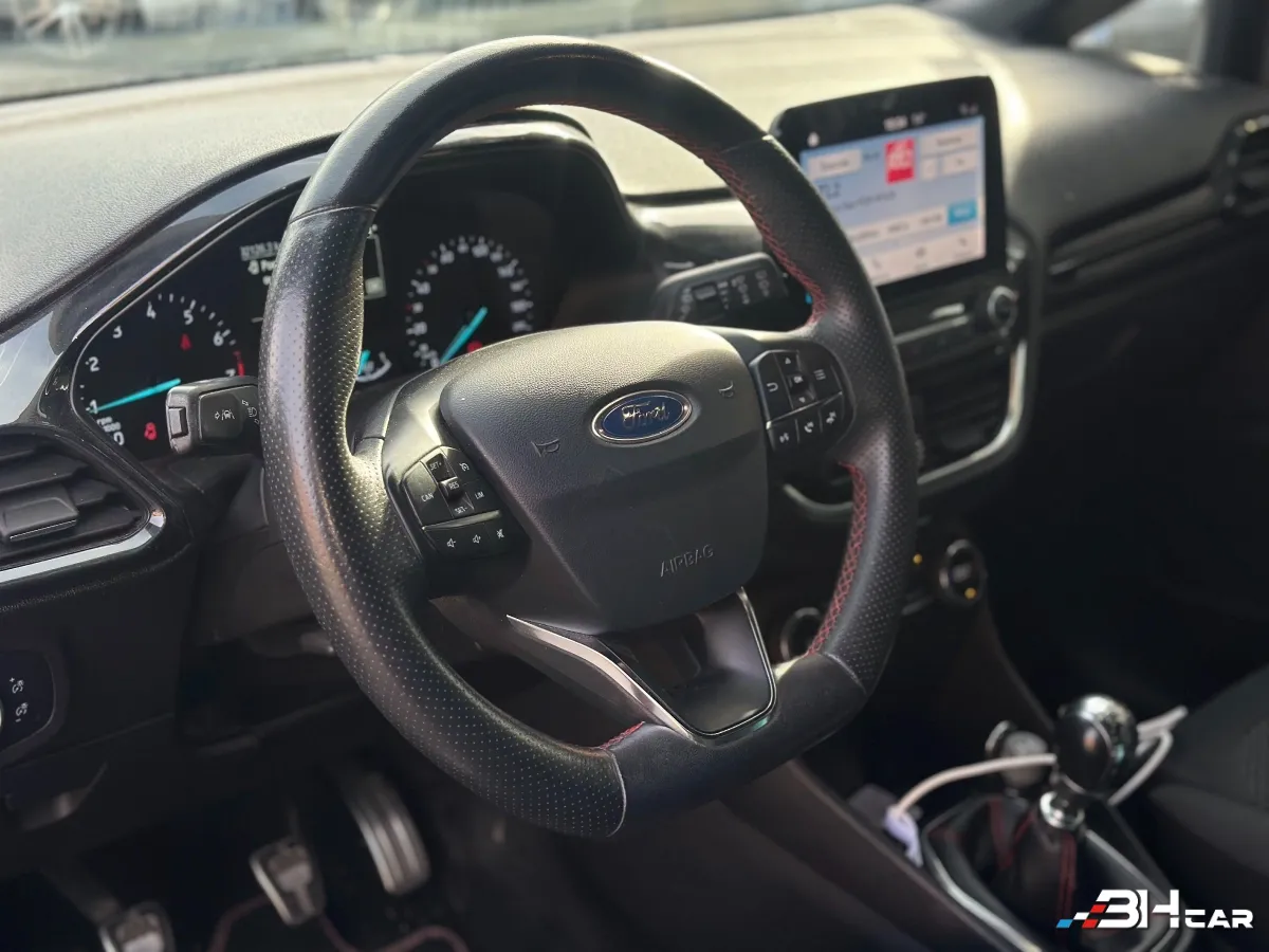 Ford Fiesta - photo 16