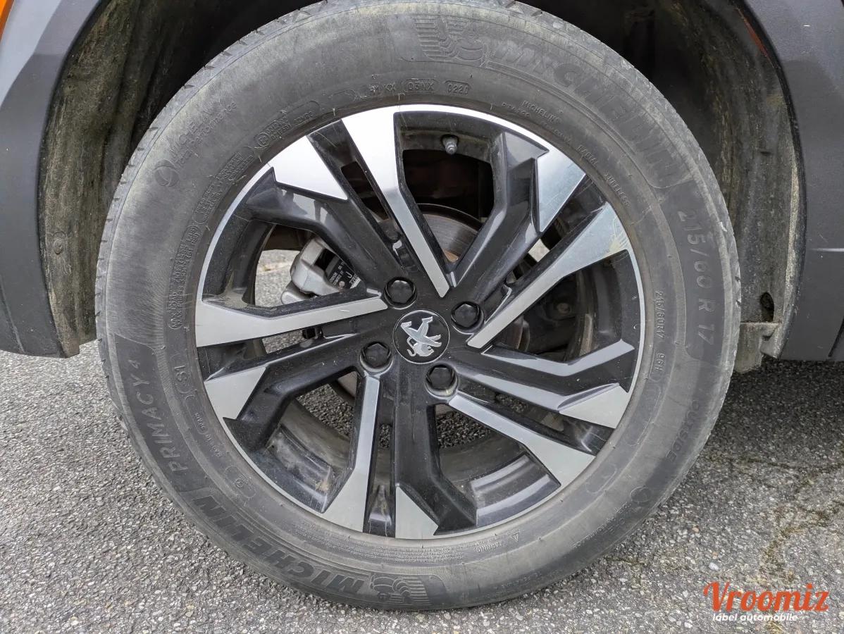 Peugeot 2008 GENERATION-I 1.5 BLUEHDI 100 ALLURE