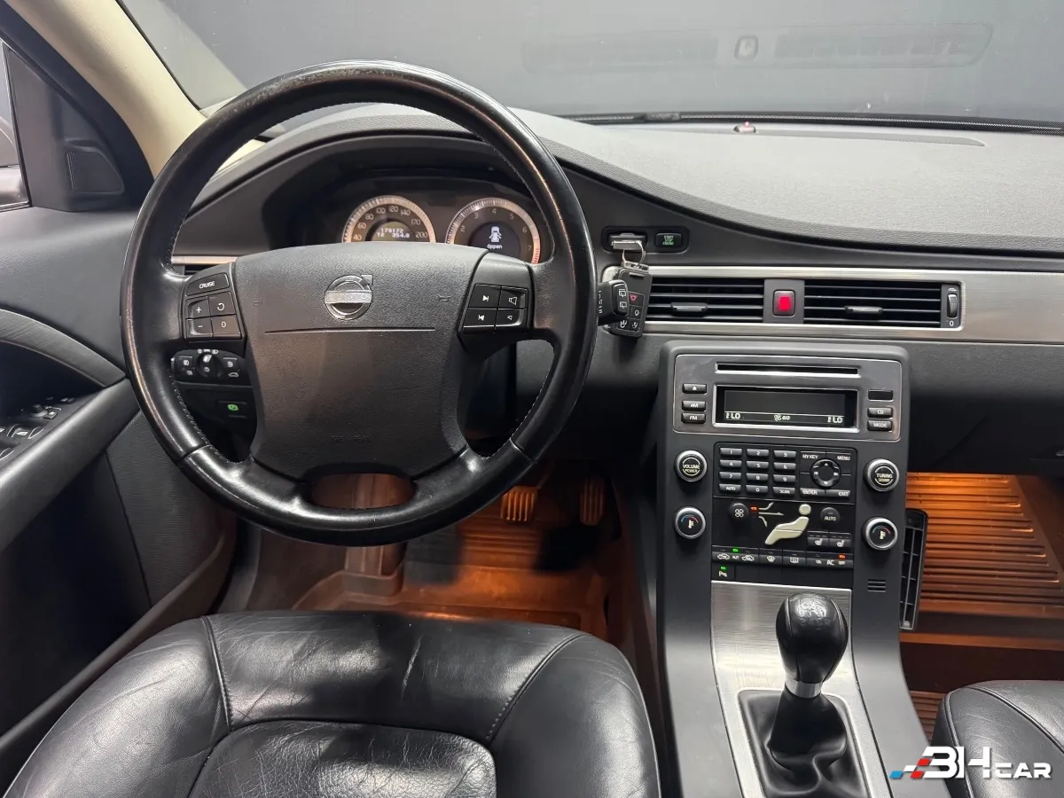 Volvo V70 - photo 15