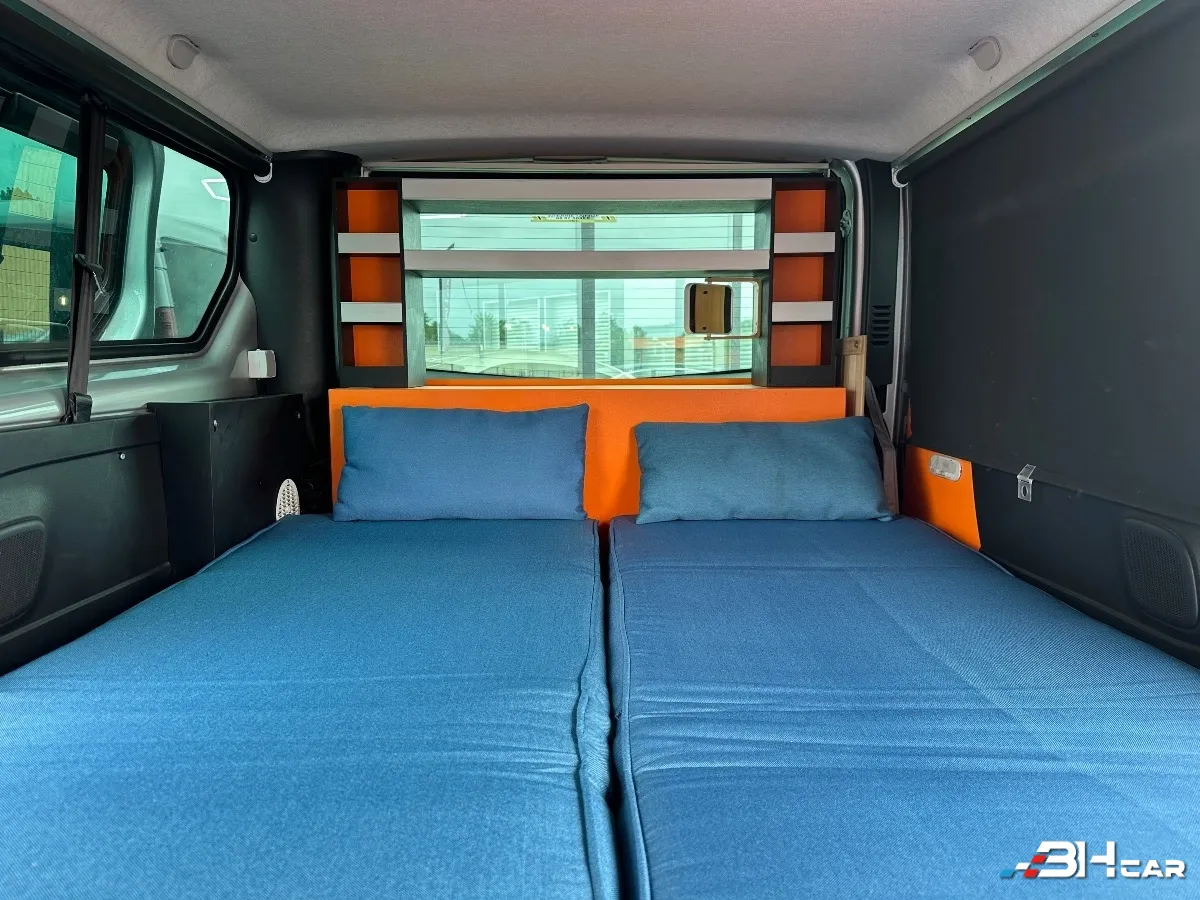 Renault Trafic - photo 18