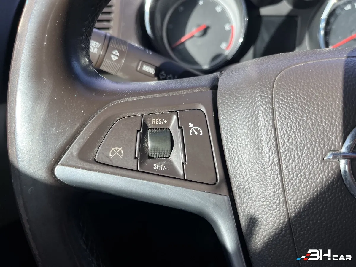 Opel Insignia - photo 14