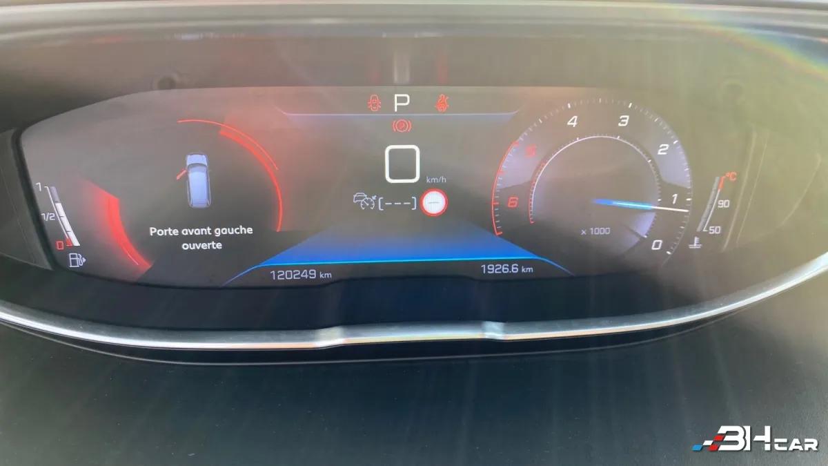 Aperçu indisponible de Peugeot 5008