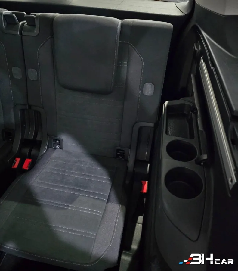 Volkswagen Touran - photo 37