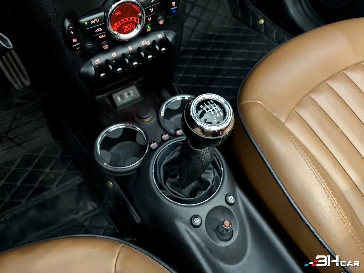 Mini Cabrio - photo 14