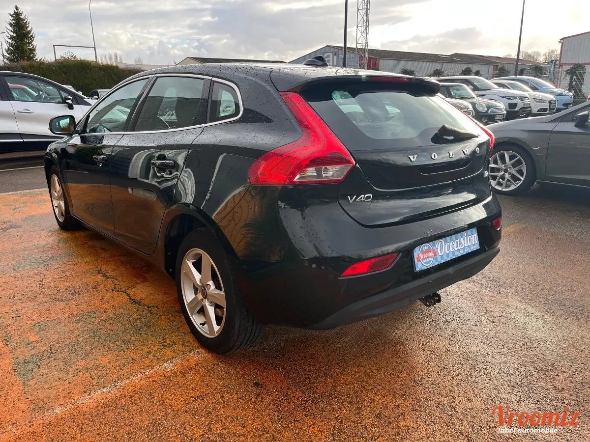 VOLVO V40 II D2 2.0 TDi Geartronic 120 CV Boîte automatique