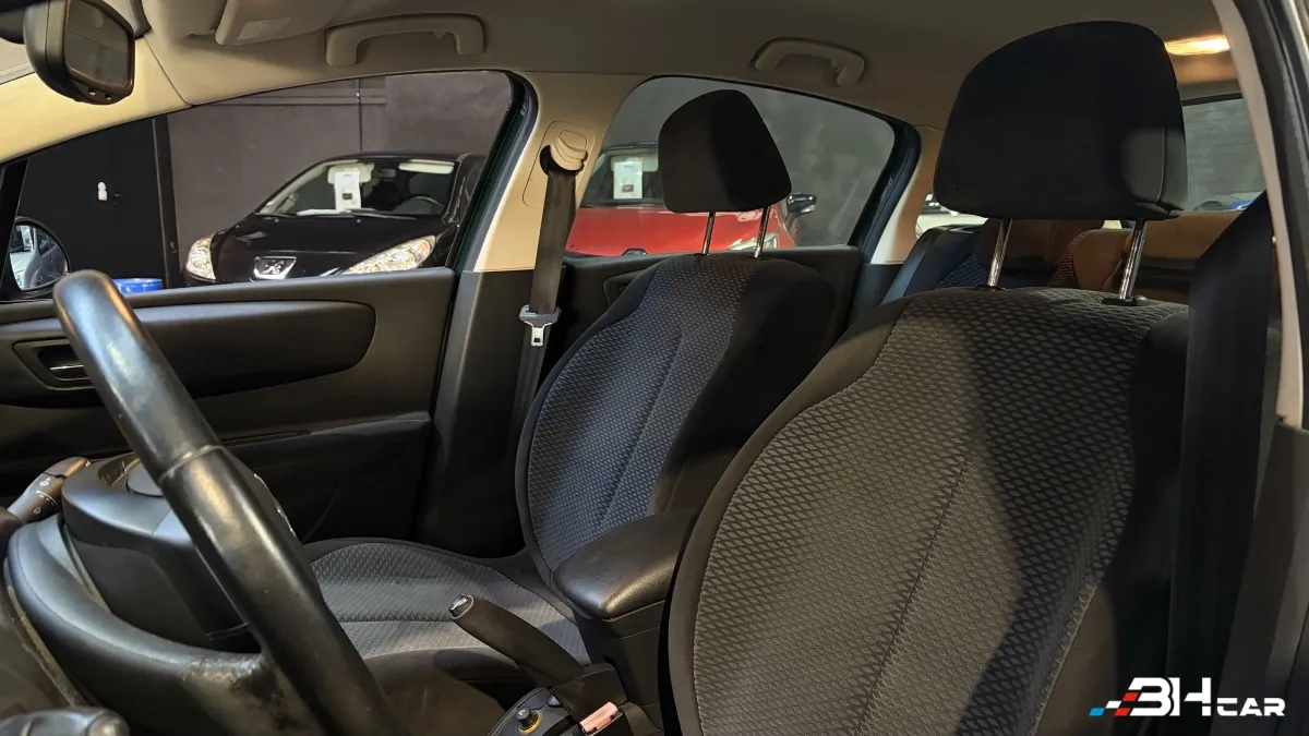 Citroen C4 - photo 13
