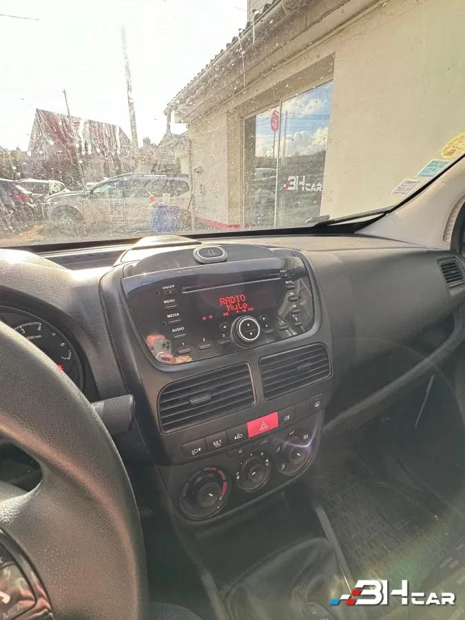 Aperçu indisponible de Opel Combo Vu