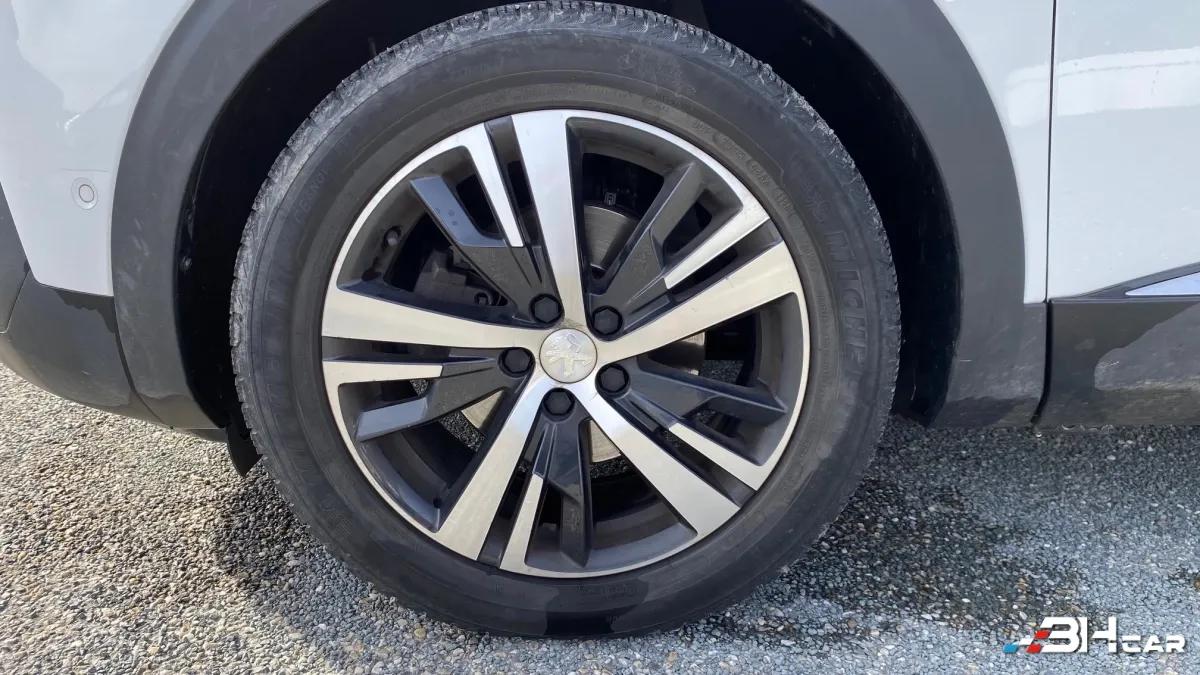Aperçu indisponible de Peugeot 5008