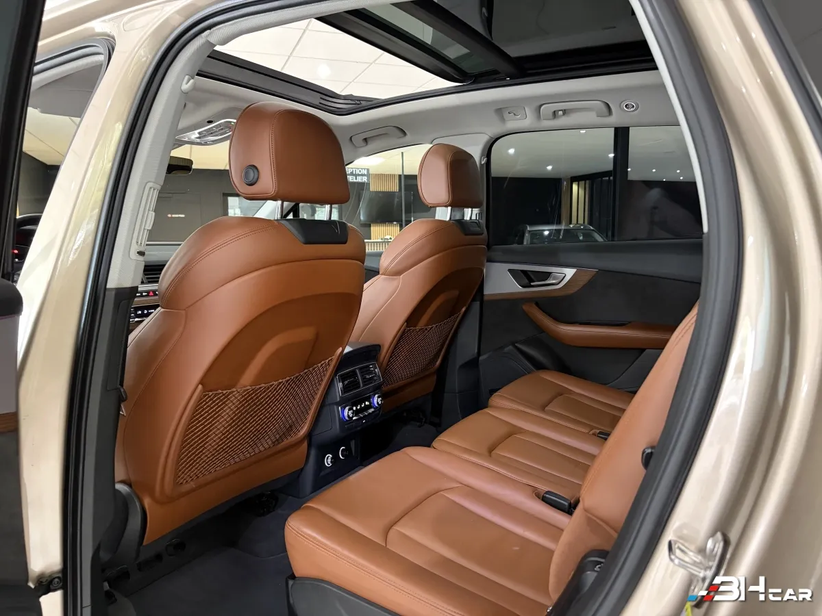 Audi Q7 - photo 34