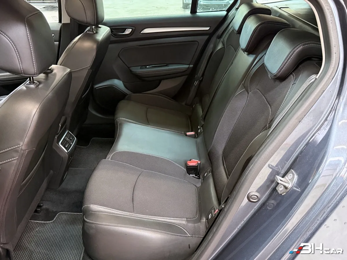 Renault Megane - photo 10