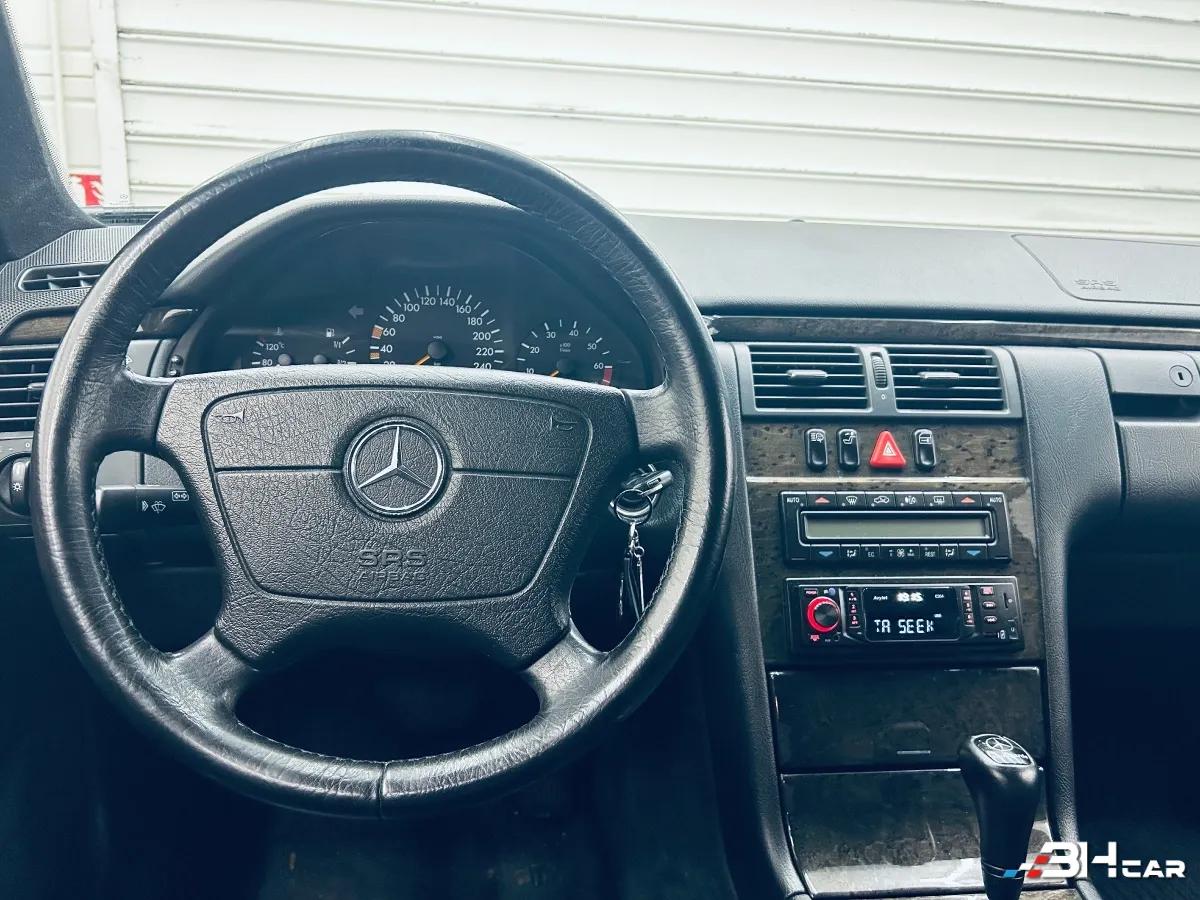 Aperçu indisponible de Mercedes-Benz Classe E