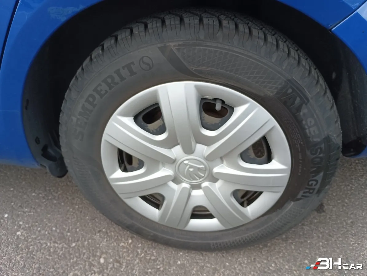 Skoda Fabia - photo 12