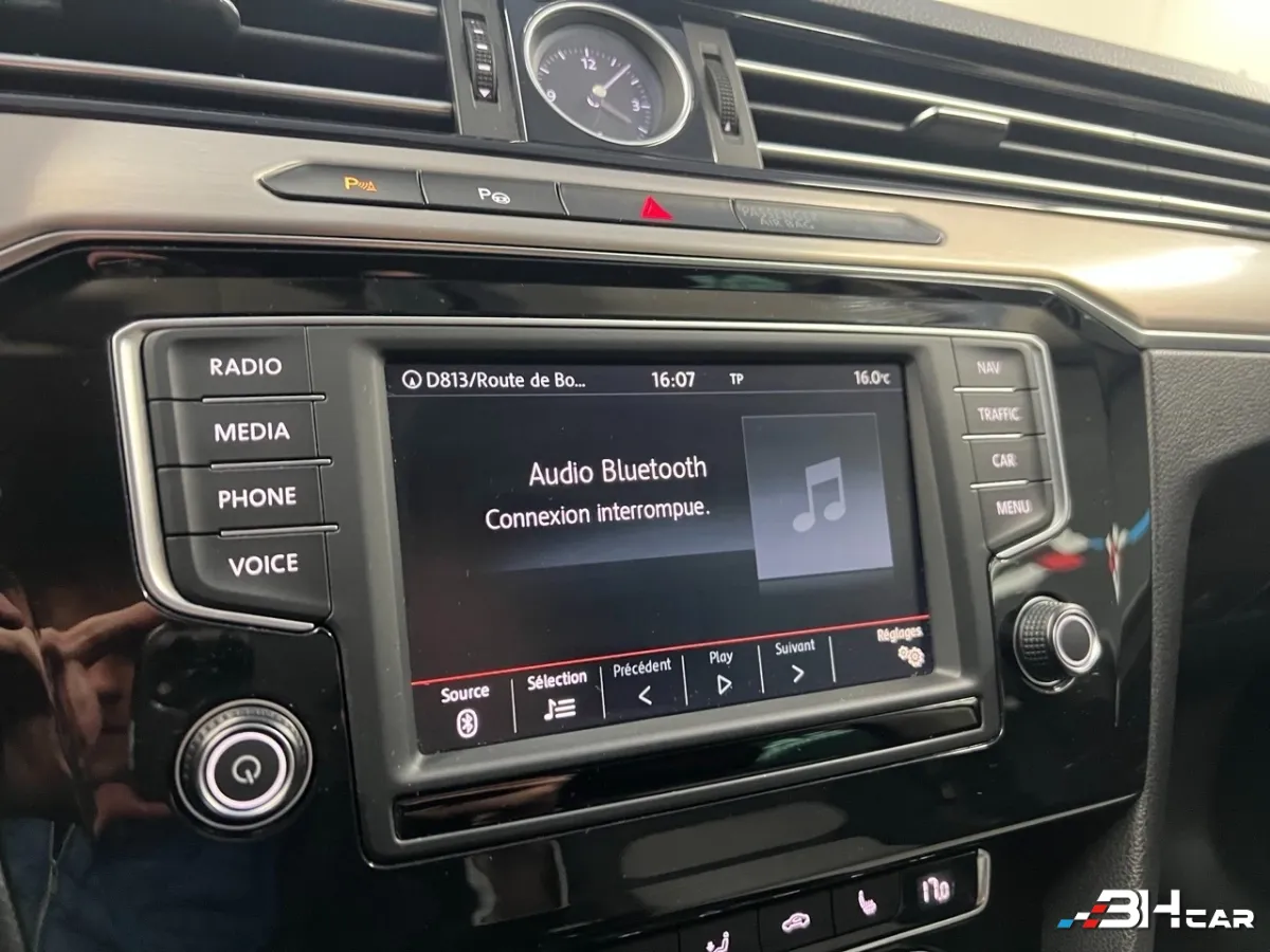 Volkswagen Passat - photo 25