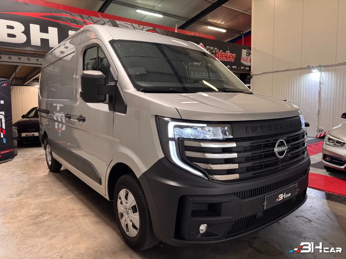 Nissan Interstar Vu