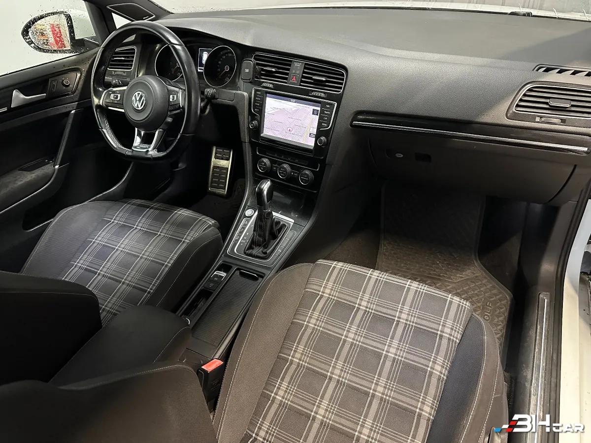 Aperçu indisponible de Volkswagen Golf