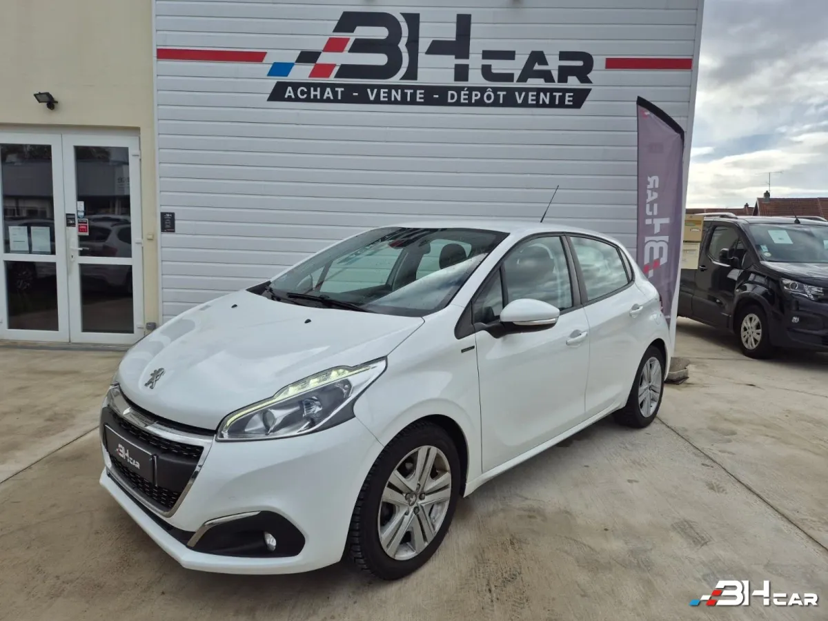 Peugeot 208 - photo 2