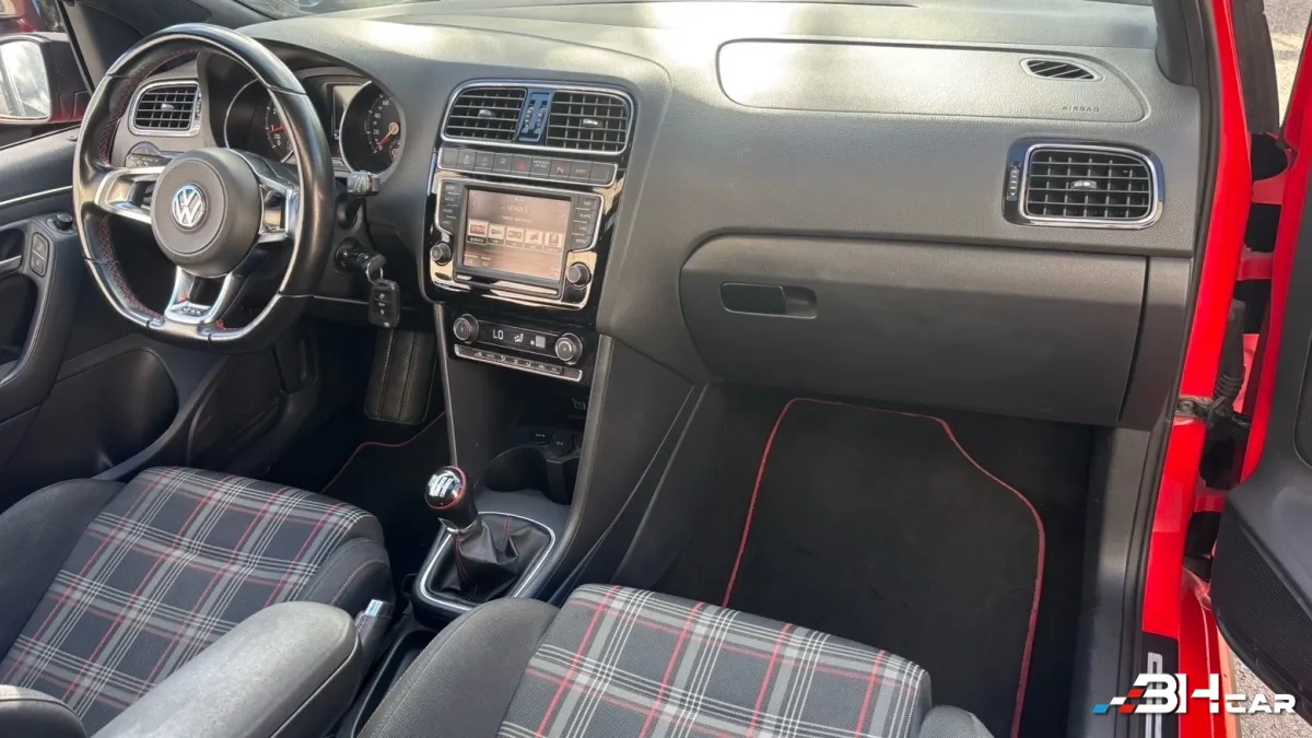 Volkswagen Polo - photo 12