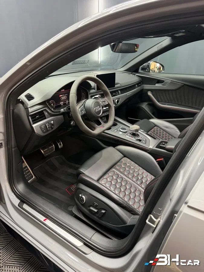 Audi Rs4 - photo 14
