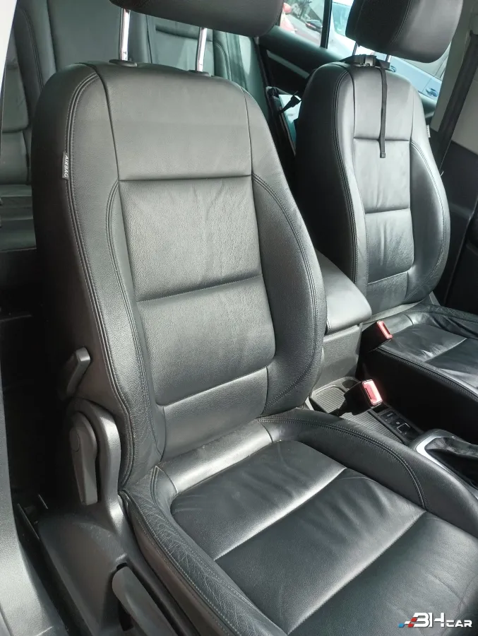 Volkswagen Tiguan - photo 22