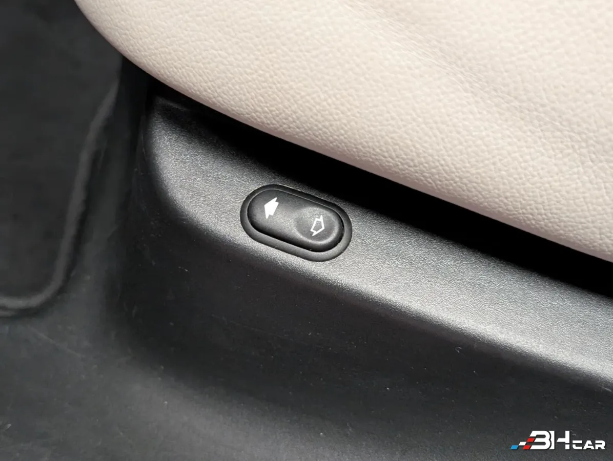 Land Rover Range Rover Velar - photo 32