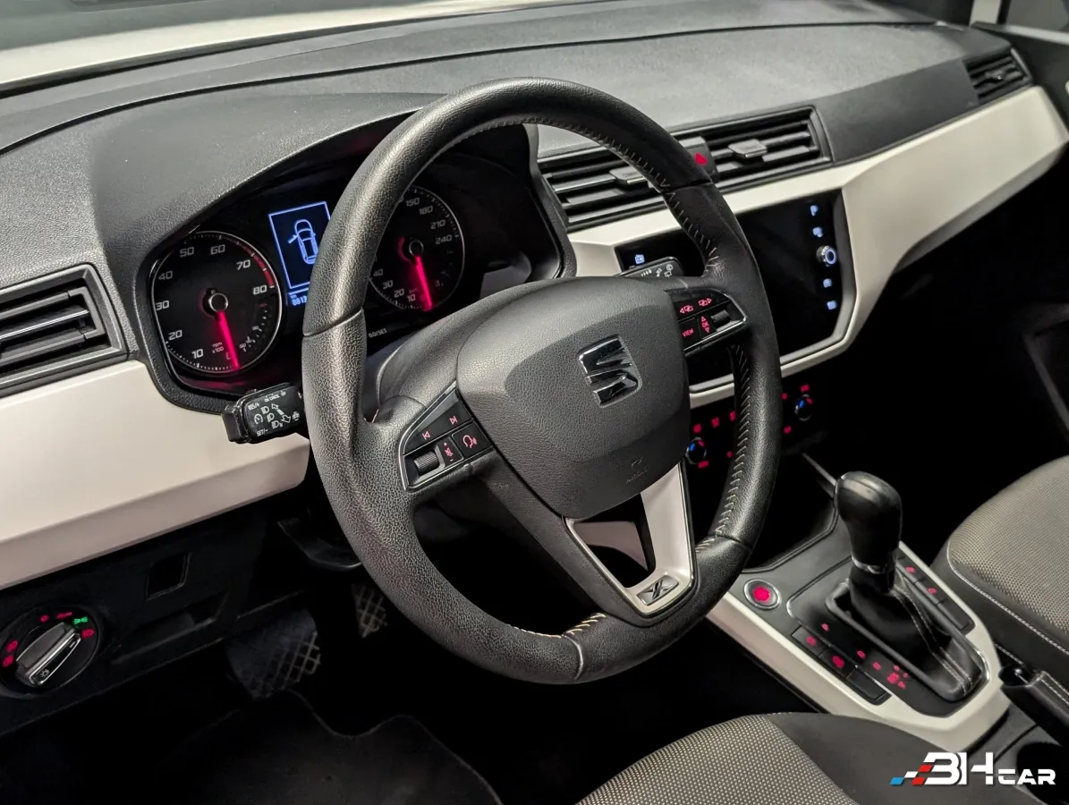 Seat Arona - photo 9