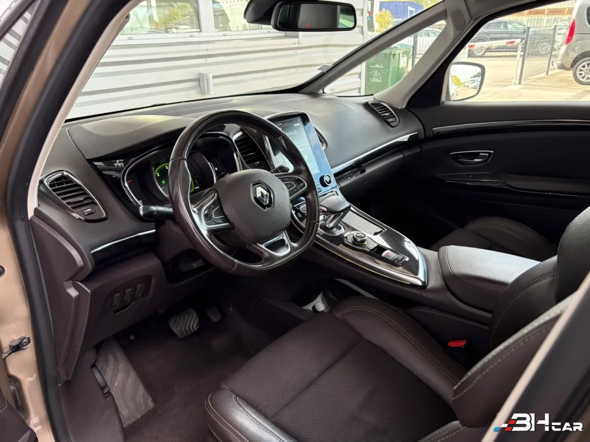Renault Espace - photo 16