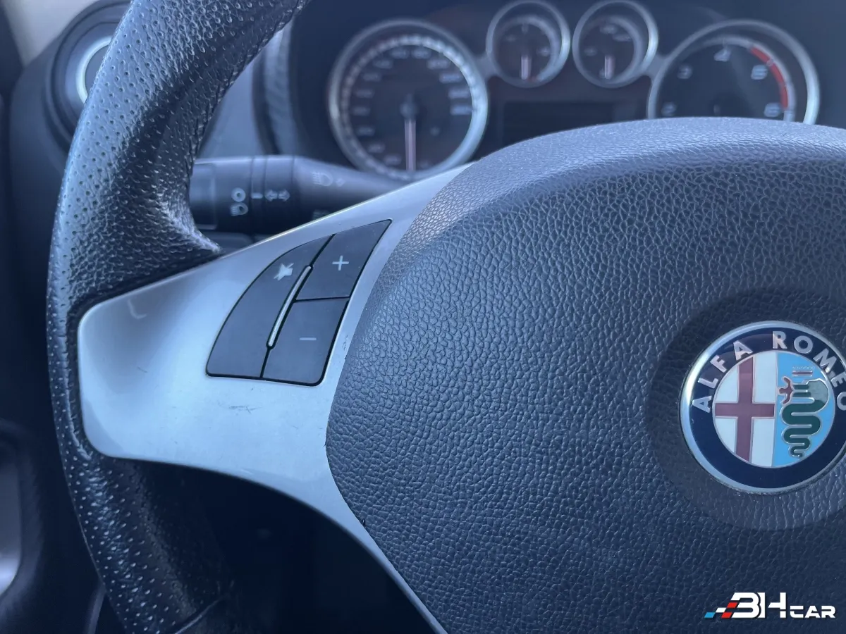 Alfa Romeo Mito - photo 14